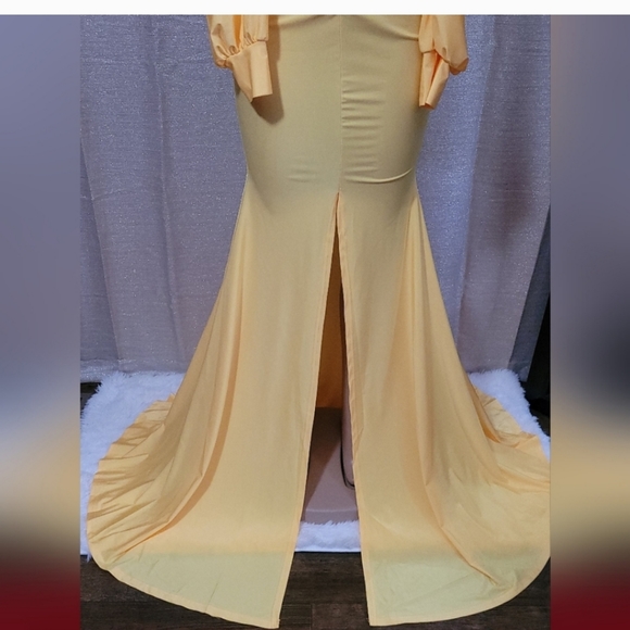 Golden yellow formal gown - Picture 4 of 5